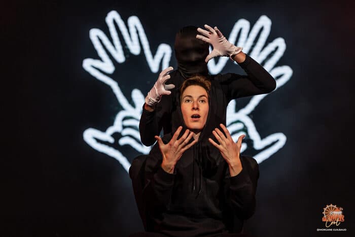Affiche, Spectacle "Portraits croisés", par la Cie Les Petites Mains