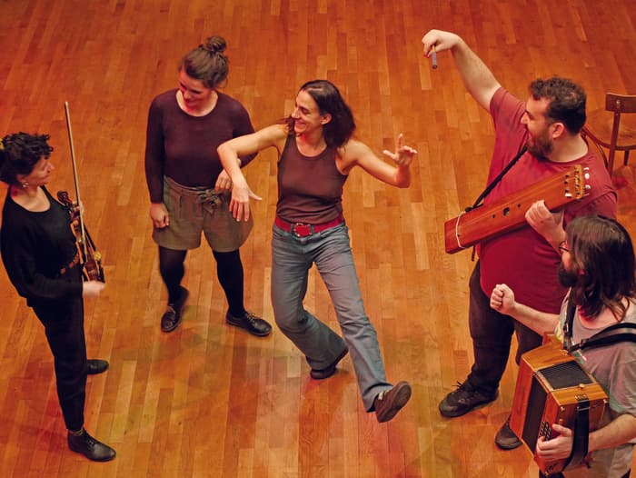 Affiche, COMMENT ÇA SE DANSE ? - La D’âme de Compagnie