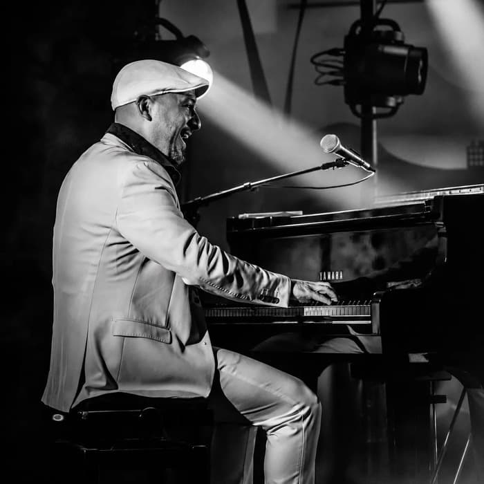 Affiche, Gabriel Palatchi en concert intime au Caveau des Arcades à Arras
