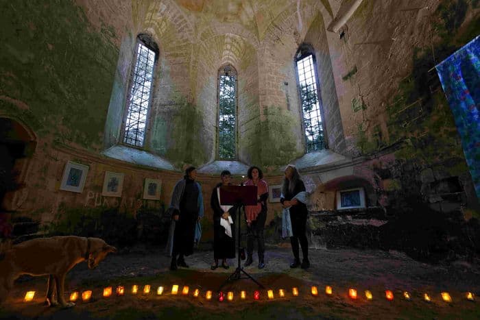 Affiche, Concert de chant sacré dans la chapelle des Moulineaux