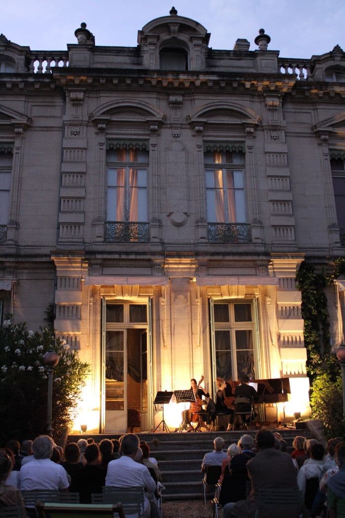 Affiche, Chants et musiques de Naples et Sicile | Maurice Menzo, voix et accordéon