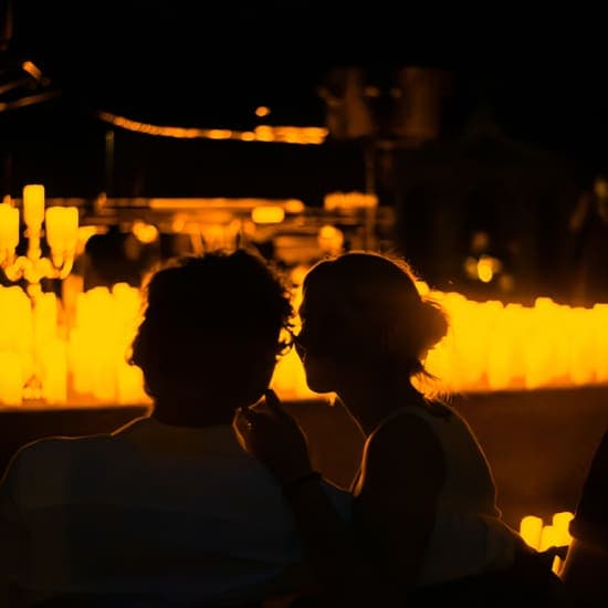Affiche, Candlelight St-Valentin : Chansons d'amour intemporelles