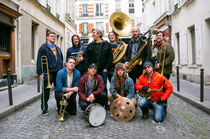 Affiche, concert : Youngblood Brass band